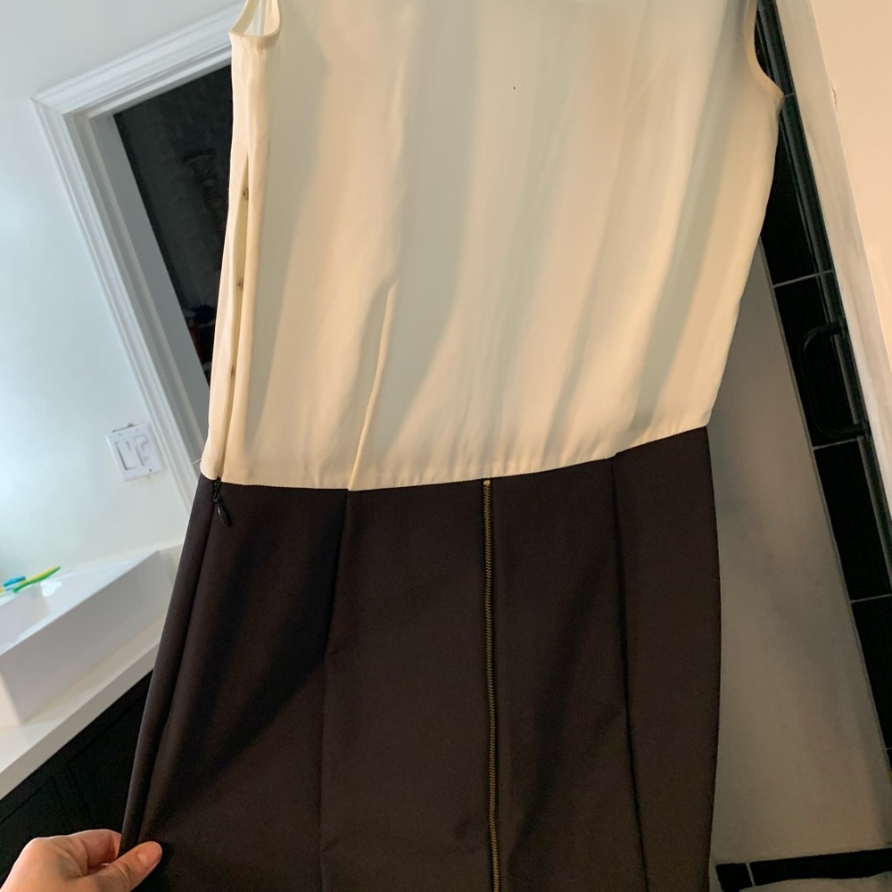 Dress - Picture 7 of 7